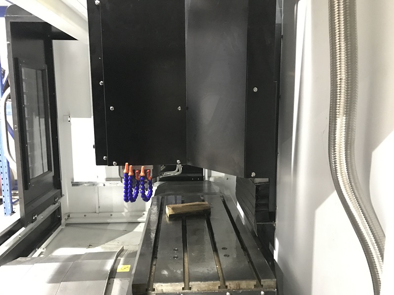 【設(shè)備】生產(chǎn)車(chē)間新增一臺(tái)三軸加工中心 【設(shè)備】生產(chǎn)車(chē)間新增一臺(tái)三軸加工中心